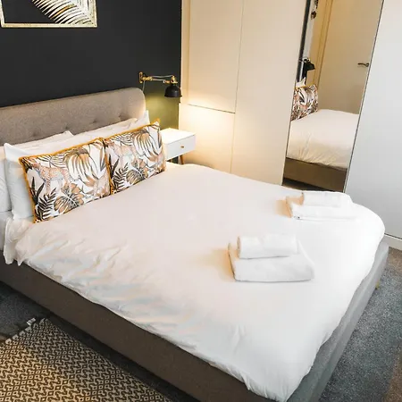 Modern & Stylish 1 Bedroom Flat In * Bristol